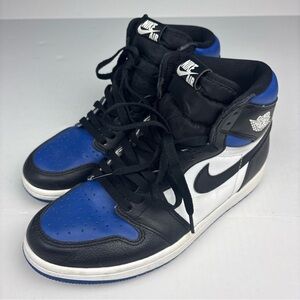 Air Jordan 1 Retro OG High Royal Toe Men 8.5 Sneaker Black White Blue 555088-041